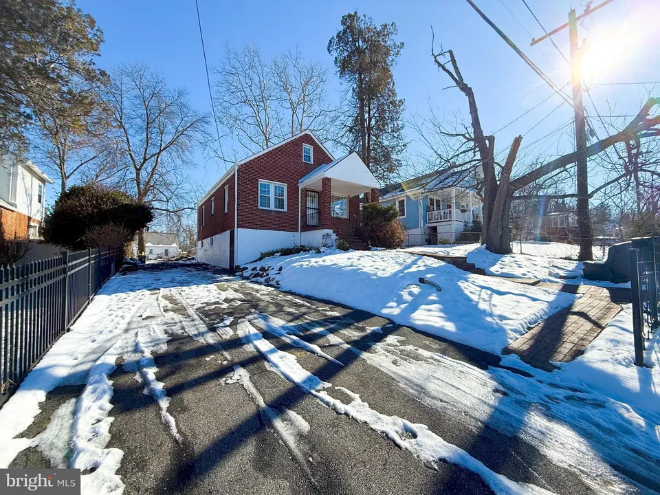 Exterior of 404 Suffolk Ave in Capitol Heights, Maryland